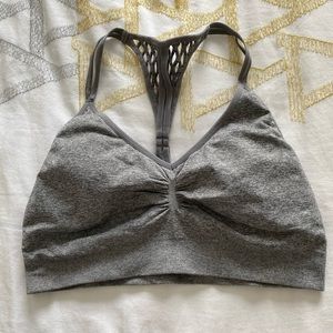 Fabletics Devoure Bra💓